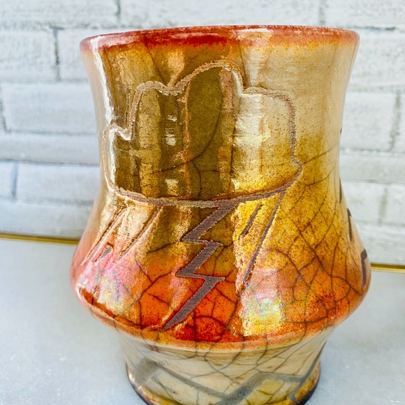 Studio Pottery Vase Handmade - Picture 9 of 10